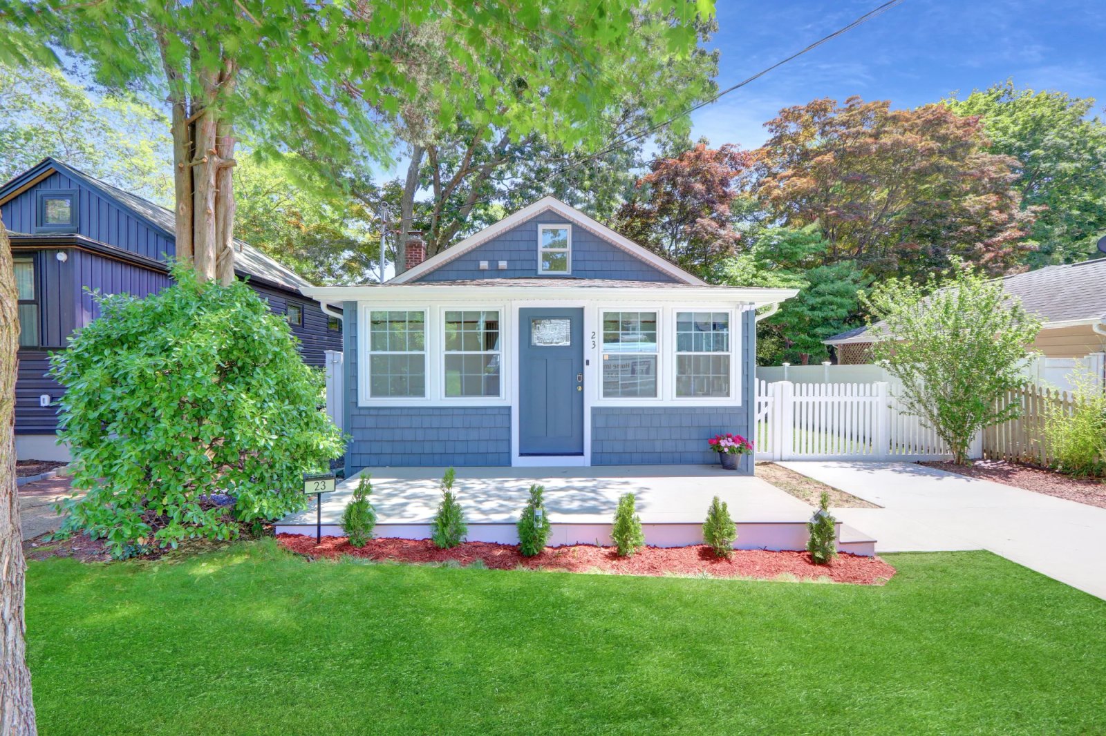 23 Eastport Drive Exterior